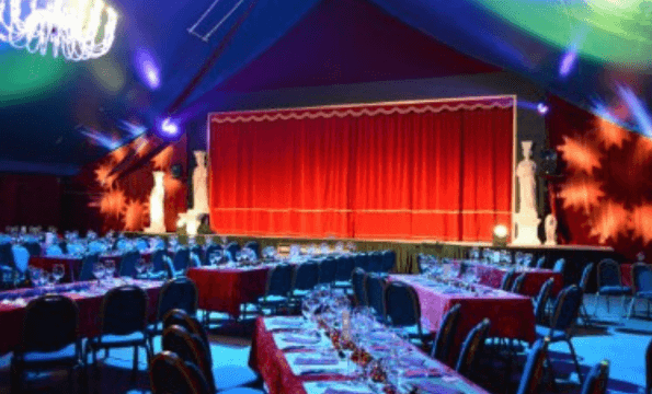 Cirque De Noel Geneve - Sherwood Leslie